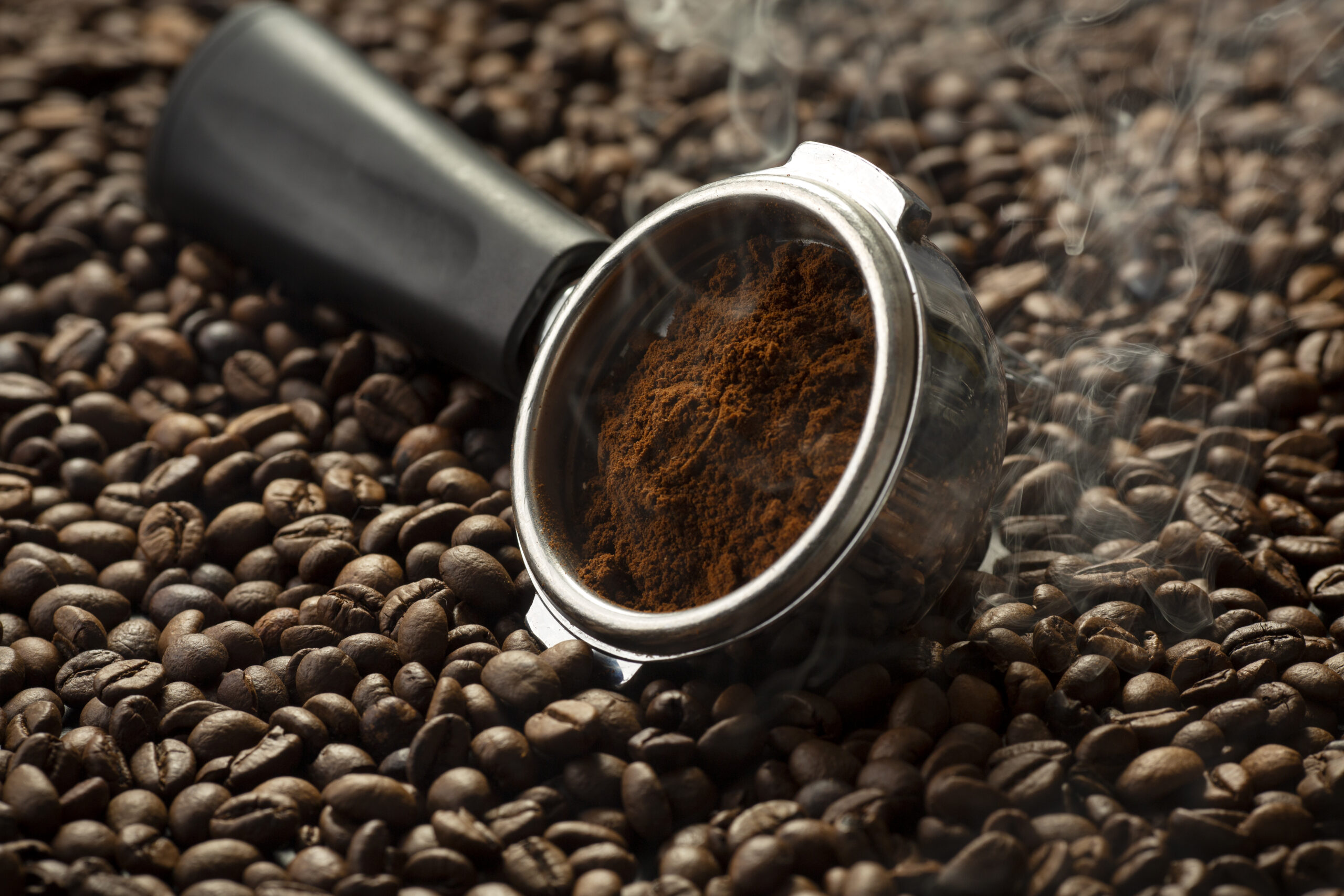 weergave van gereedschap dat wordt gebruikt voor koffiepers